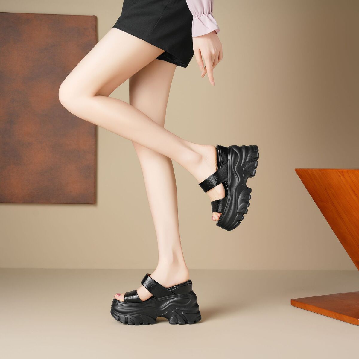 Dép sandal nữ quai ngang đế dày tăng chiều cao 12cm — Màu bạc, Màu đen, Màu vàng nhạt