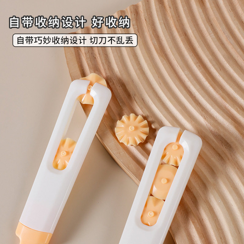 Manufacturer's Ready-Made Pizza Knife, Cake Skin Cutter, Four-In-One Flower-Shaped Roller, Baking Kitchen Shape Cookie Knife