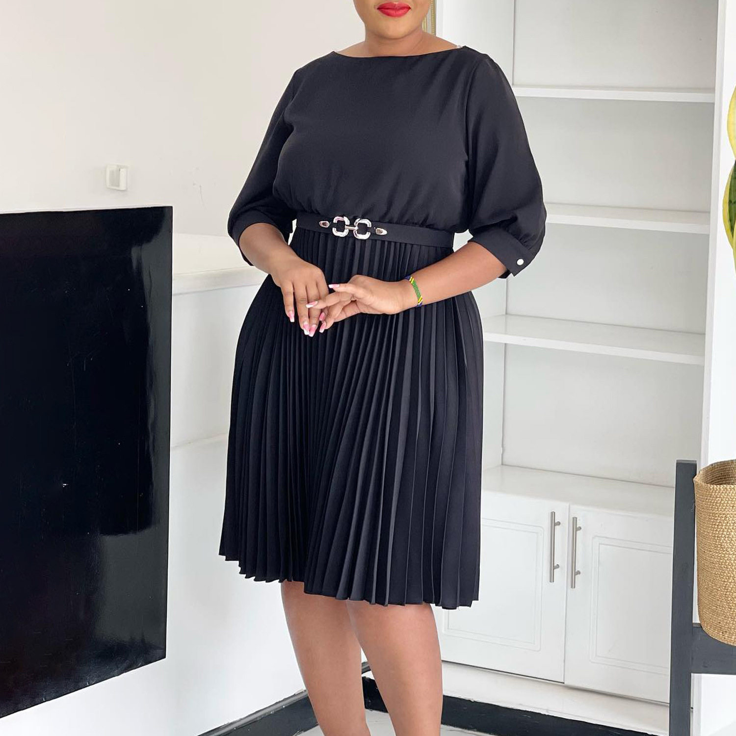 Elegant Womens African Dress Round Neck Three Quarter Sleeve Pleated Design Perfect for Parties and Events