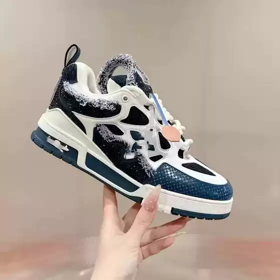 2026 High-End Version Rhinestone-Decorated Casual Sneakers from Lv for Cross-Border Trade, Lace-Up Fashion Show Stylish Sneakers