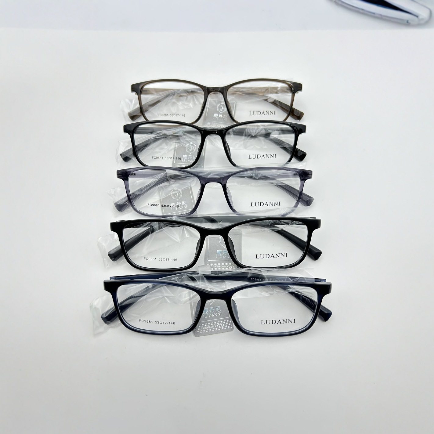 Students ultra-light TR90 glasses frame new frame metal rubber chain teeth men's frame trendy Korean black TR