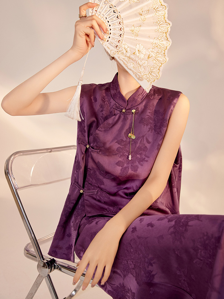 Set áo gilê và chân váy in hoa tím chất liệu sợi viscose — Áo gilê, Váy nửa