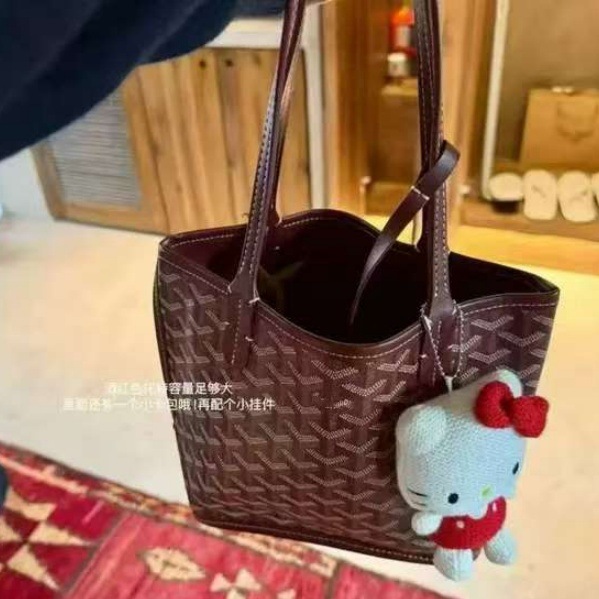 ワインレッド