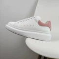 Pink velvet tail