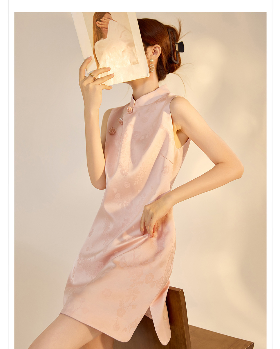 Đầm chữ A nữ cổ đứng thêu hoa cao cấp dáng suông — Phấn phủ Peach Mist (giao hàng trong 7 ngày)