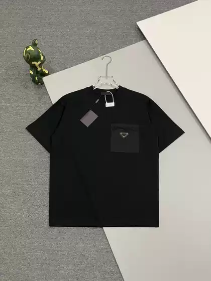 2025 Spring and Summer New European Station Men's Triangle Label Nylon Pocket Crewneck Short-sleeved T-shirt Breathable Half-sleeved Shirt