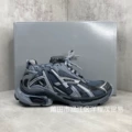 Gray black