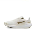 Pegasus 41st generation light yellow