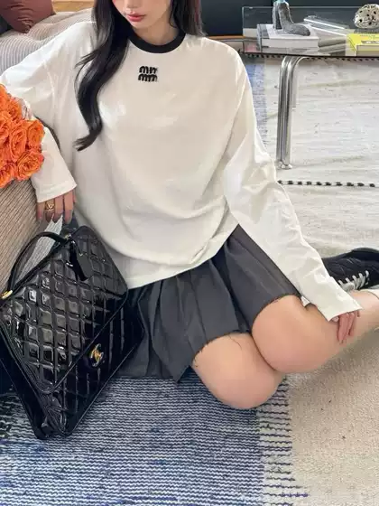 In Stock Miu Brand Black and White Contrast Long-Sleeve High-Quality Celebrity Style Base Tee Pullover with Wholesale Dropshipping Available