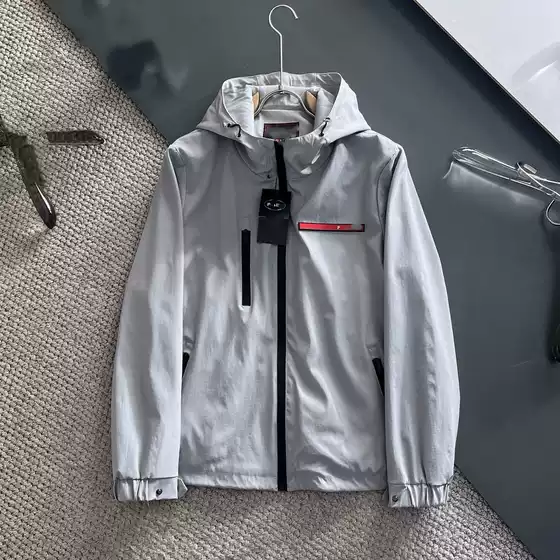 Cross-border high-end P-brand jacket, popular with influencers, featuring a classic logo leather tag, simple and loose-fitting, with a zipper and hood