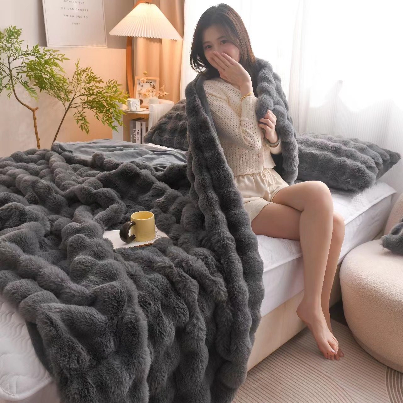 Light Luxury High-end Rabbit Plush Blanket Office Blanket Sofa Blanket Soft Warm Blanket Bedroom Nap Blanket