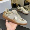 Gold/white