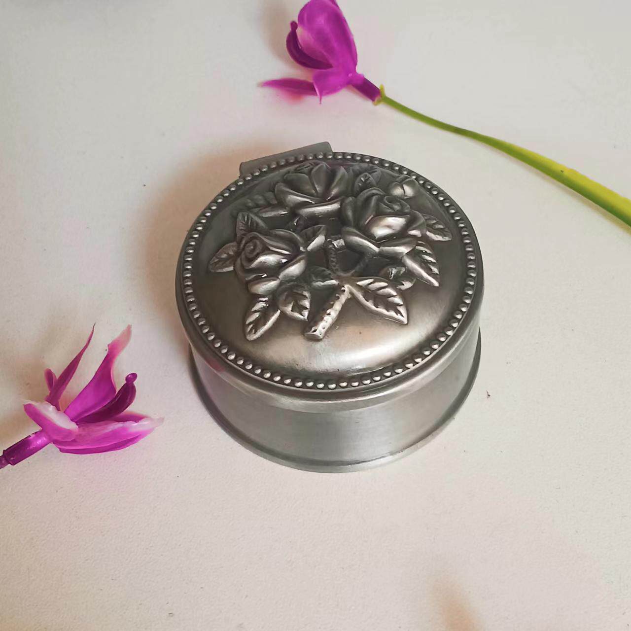 Factory Direct Supply Metal Jewelry Box Creative Retro Classic Treasure Box Small Ring Earrings Bracelet Jewelry Box