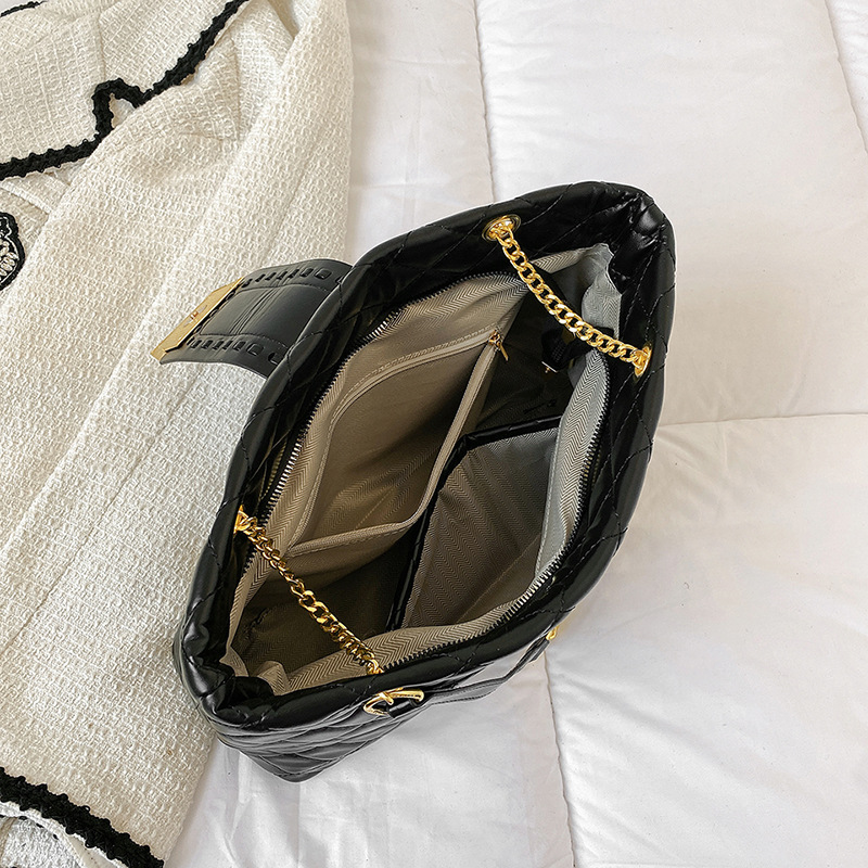 New Summer Live Broadcast Popular One-Shoulder Quilted Chain Large Capacity Simple Fashion Women's Bag 21 O1CN01JEAC3v1Lhe4sahuEY !!2214150501331 0 cib