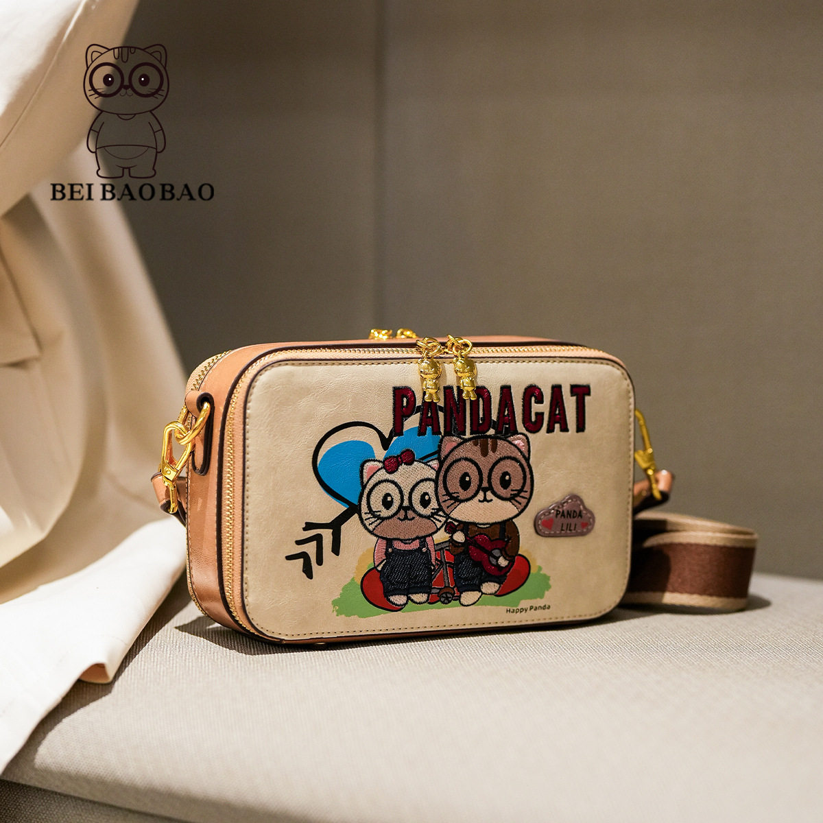 สั่งซื้อนำเข้า โรงงาน Beibao หยวนหยวนพิมพ์การ์ตูนกระเป๋าผู้หญิงสบายๆกระเป๋าสี่เหลี่ยมขนาดเล็กที่เรียบง่ายสีคอนทราสต์กระเป๋าเดินทางไหล่ Messenger ผู้หญิง จากจีน 1688 taobao alibaba tmall