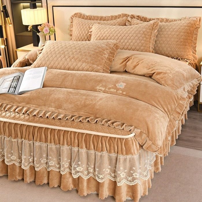 Thickened Lace Milk Velvet Four-Piece Winter Bed Cover Quilted Bed Skirt Set High Weight Double-Sided Velvet Duvet Cover Bed Sheetss