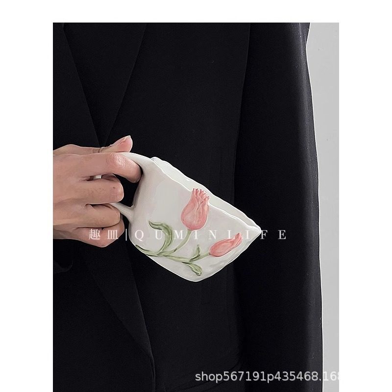 Ins Style Girl's Heart Cute Anaglyph Ceramic suit Tulip Flower Plate Anaglyph Stereo Water Cup Simple Meal