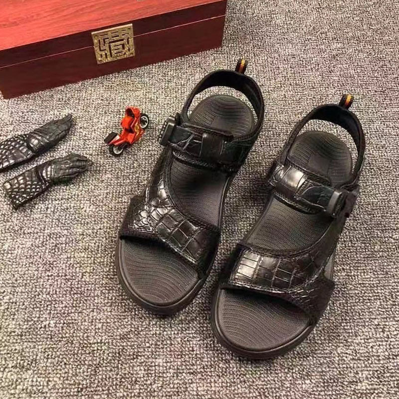 Dép Sandal Nam Da Bụng Cá Sấu Chiều Cao Đế Khoảng 2cm Màu Đen, Nâu