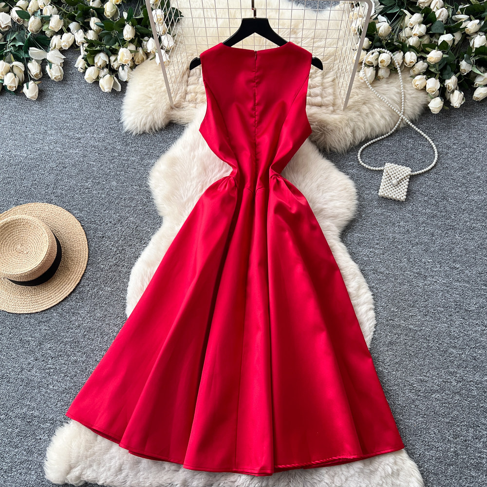 Red Sleeveless A Line Dress for Women Elegant Lightweight Fabric Waist Defining Metal Buckle Detail Summer Casual