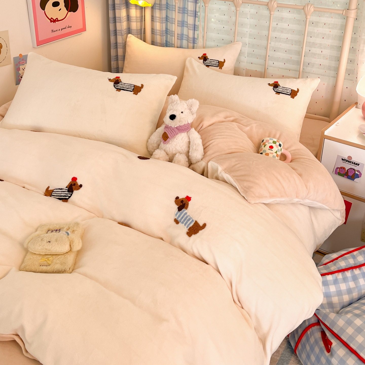 Category a Autumn and Winter Thickeneded Milk Velvet Four-Piece Set for Single and Double Student Dormitories Ins Cute Cartoon Baby Velvet Three-Piece Set