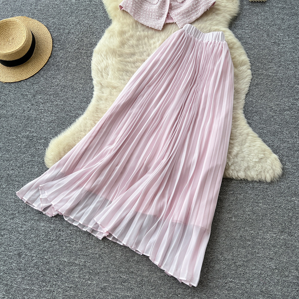 French Style Sweetheart Neckline Pleated Skirt Set Elegant Summer Outfit for Women Chic and Sophisticated Design