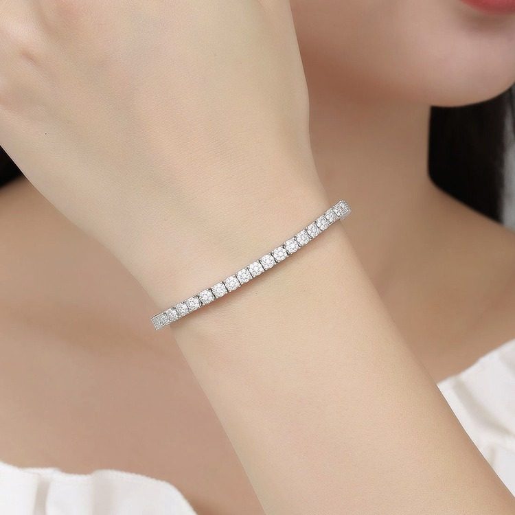 Four-claw diamond bracelet fine diamond niche design simple elegant luxury single row European and American cross-border bracelet