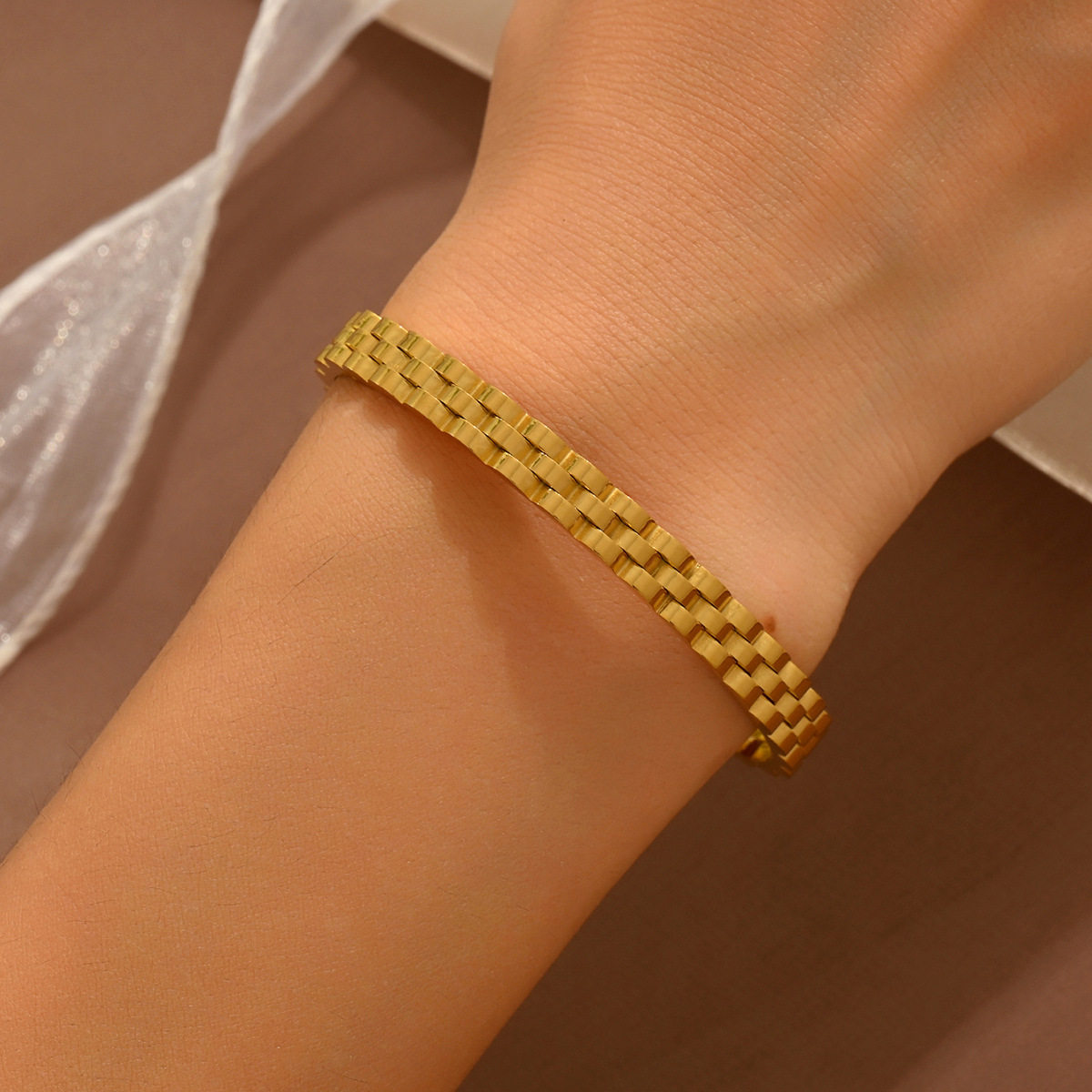 欧美热卖时尚不锈钢金色手镯不易褪色18K不锈钢首饰gold bangles