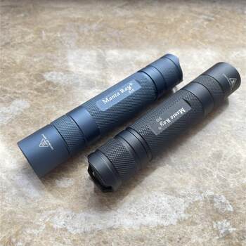 Small straight SST20 white light warm floodlight household outdoor 18650 rechargeable strong light flashlight aluminum alloy waterproof