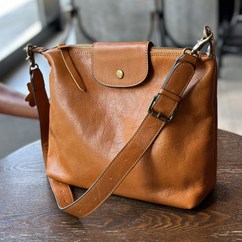 2025 Vintage Vegetable Tanned Cowhide Bag Women's Bag Genuine Leather Shoulder Crossbody Bag Simple Casual Large Capacity Dumpling Bag