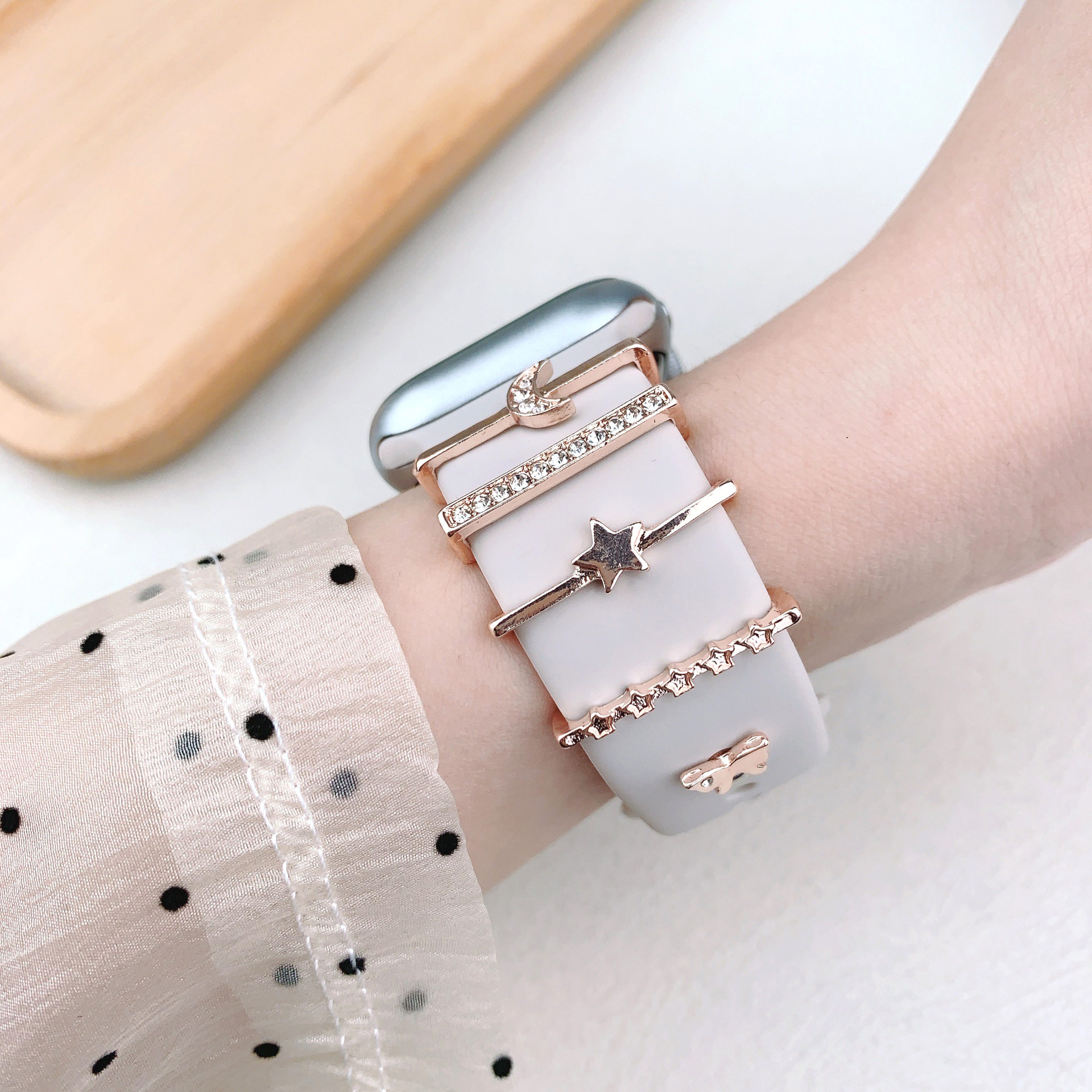 Crystal Diamond Gemstone Watch Strap Ring Accessories Suitable for Apple 9/10 Generation & Xiaomi Women's Watch Strap Accessories Niche Design