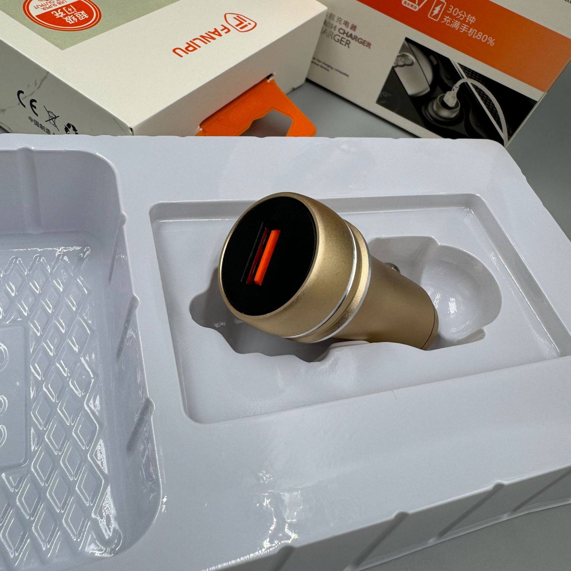 Car Charger 100W super fast charging car phone charger aluminum alloy car charger factory wholesale