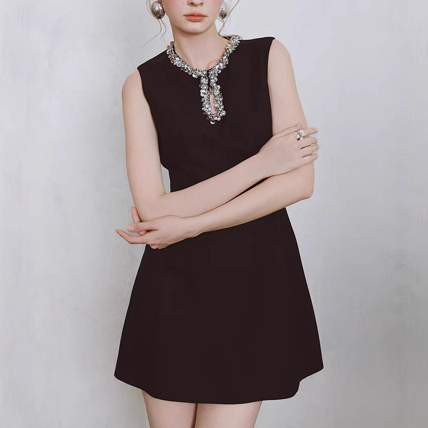 Đầm suông nữ mini tay không cổ tròn chất polyester mềm mại — Xanh