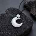 L671-c crescent necklace (white)