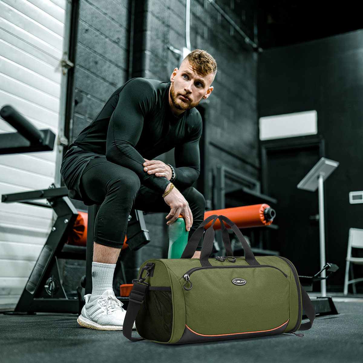 กระเป๋าฝึกอบรมการออกกำลังกายของผู้ชาย กระเป๋ากีฬาแบบพกพา ถุง...