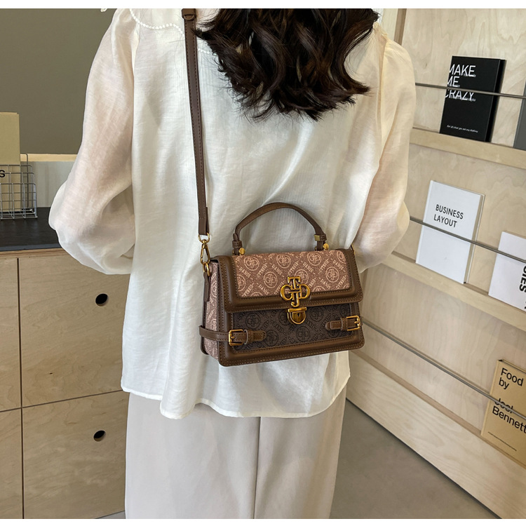 Foreign Style Small Square Bag Shoulder Bag Niche Design High-end Sense Bag Women's Internet Hot Super Hot Handbag Fashion Crossbody Bag 20 O1CN01JWY6WY1SSiWo4acCl !!2218042692246 0 cib