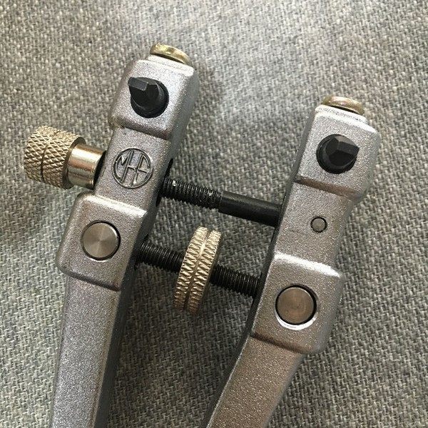 Open Back CoVer, V-shaped Two-legged Watch Opener, Bottom CoVer Opener, 19400 Watch CoVer, Battery Replacement, Watch Repair Tool