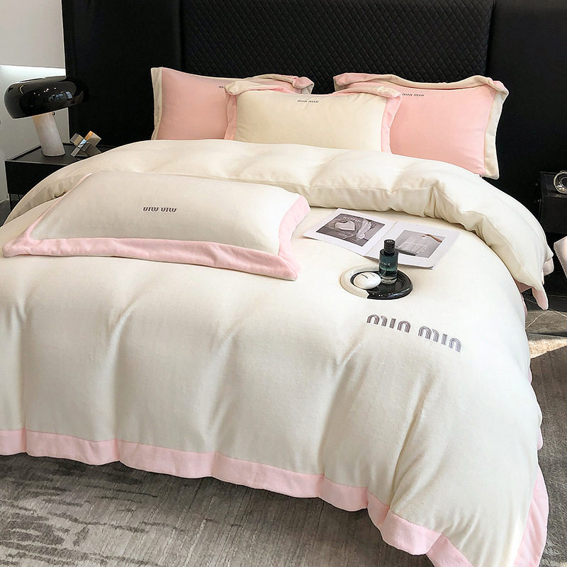 Simple and Luxurious Winter Thickeneded Embroidered Wide-Brimmed Milk Velvet Four-Piece Set with High Weight, Warm and Anti-Static Quilt Cover and Bed Sheetss