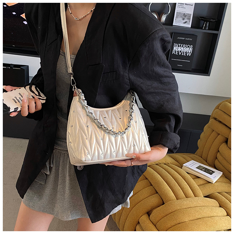 O1CN01JYdBK01yV4Myf594r !!2212088006583 0 cib