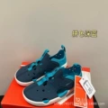 Color block dark blue