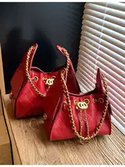 Popular Small Fragrant Style Quilted Chain Bag for Women 2025 New Large Capacity Bucket Bag Single Shoulder Armpit Bag Motorcycle Bag