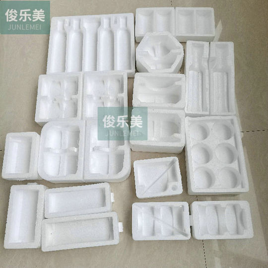 Six-sided square foam packaging box round thick glass bottle packaging foam box express transport protection box manufacturers