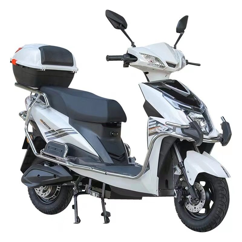 新款战神长跑王电动摩托车60V72V踏板成人大功率高速外卖锂电瓶车