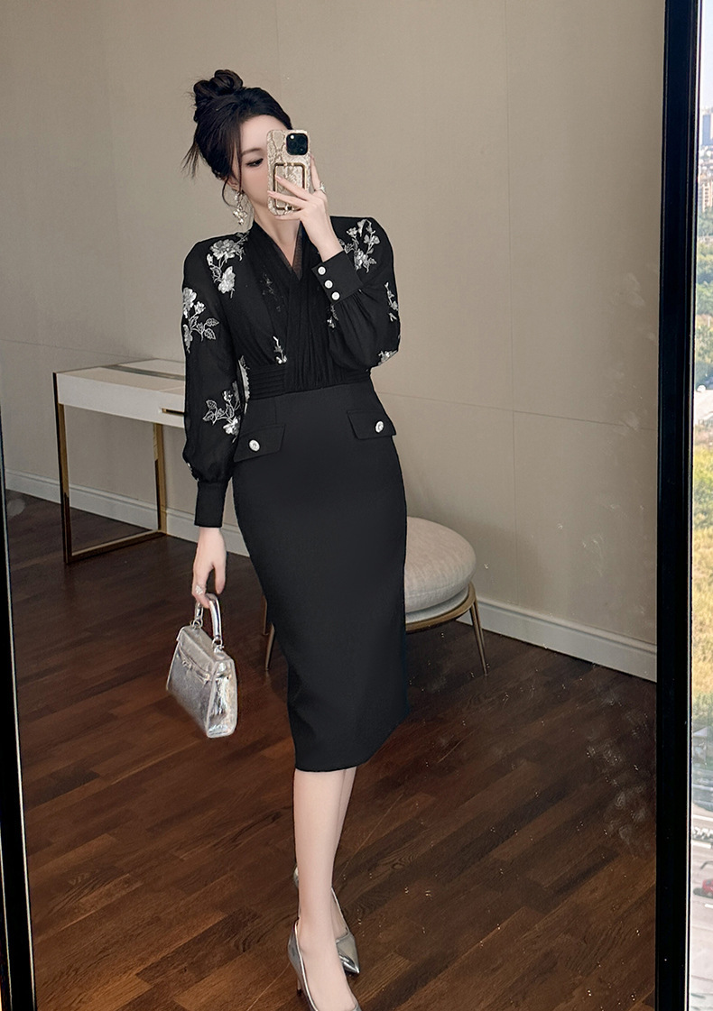 Đầm ôm body nữ dài tay cổ chữ V thêu sequin sang trọng — Màu đen