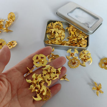 New Metal Children's Fingertip Small Gyro Alloy Finger Rotating Small Gyro Student Stall Small Commodities Small Toys