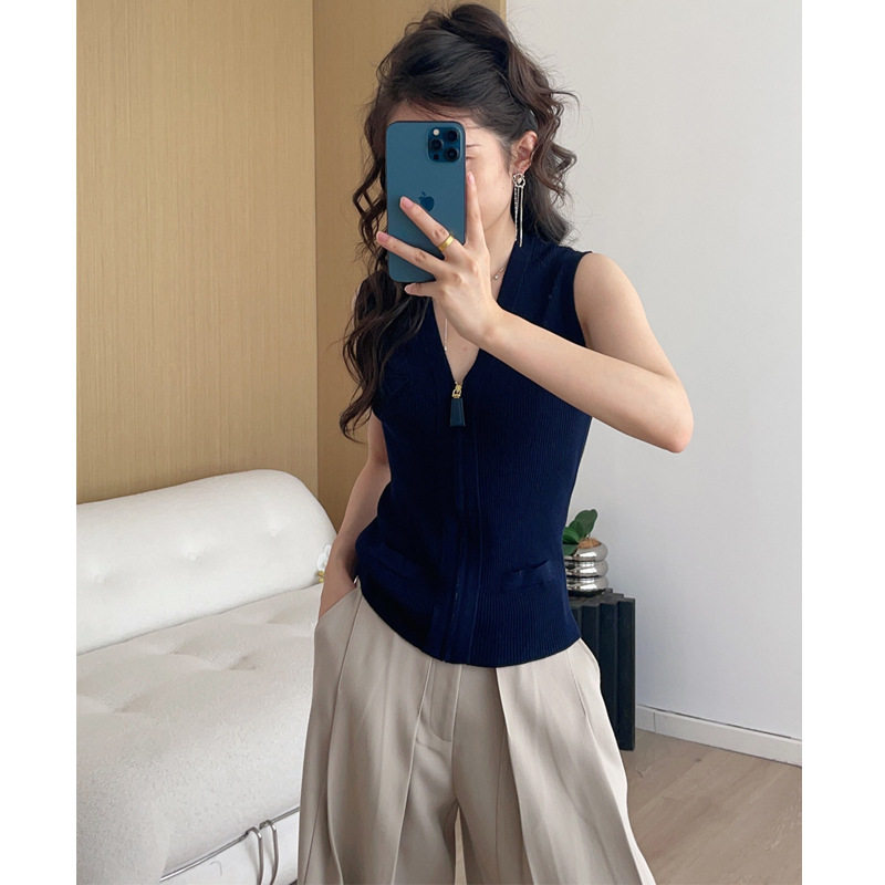 港米服饰/三角标美丽诺羊毛V领无袖拉链针织衫背心女