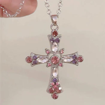Sweet cool style hot girl cross necklace female heavy industry Diamond-embedded Gothic European and American style y2g necklace design clavicle chain