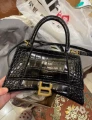 Crocodile gold buckle large