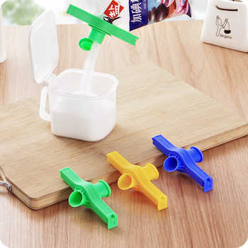 Food sealing clip kitchen MSG sealing clip plastic snacks moisture-proof clip bag seasoning outlet wholesale