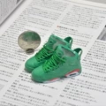 6J Dele (a pair of naked shoes)