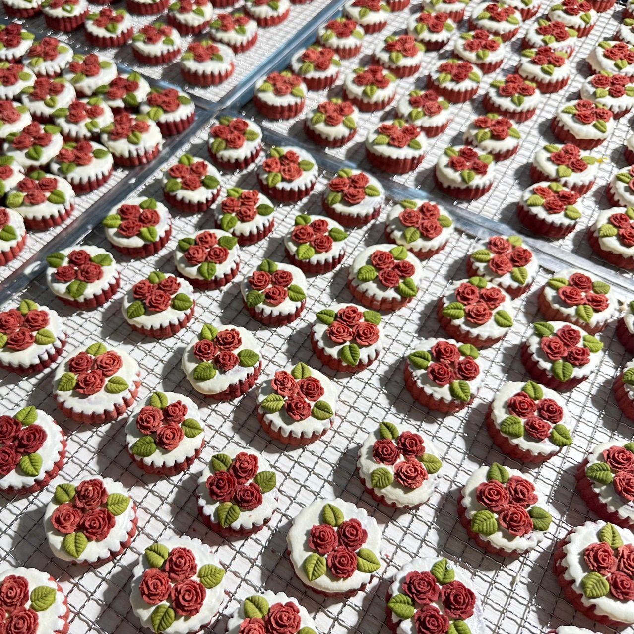 Small Pet Birthday Cake, Handmade Pet Snacks, Universal Teething Biscuits for Cats and Dogs, Decorative Food, Wholesale Dog Food for Dogs